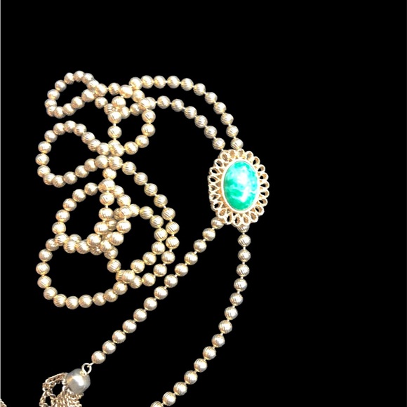 VTG Avon 1973 vintage elliptical emerald stone tassel adjustable discontinued - Picture 4 of 11